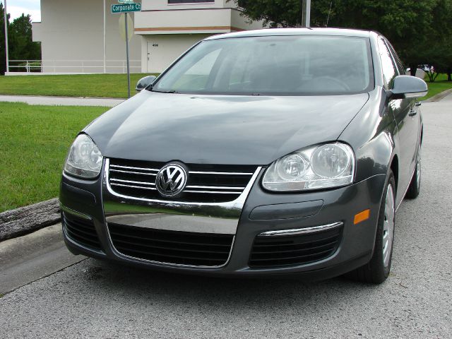 Volkswagen Jetta XR Sedan