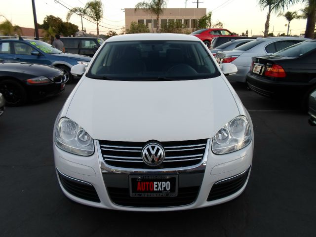 Volkswagen Jetta 2009 photo 3