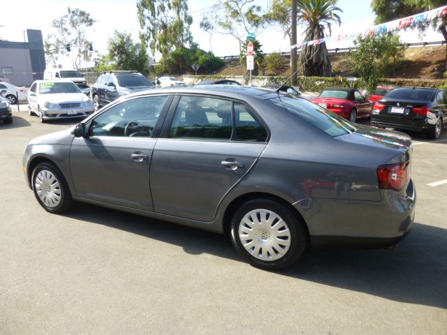 Volkswagen Jetta 2009 photo 2