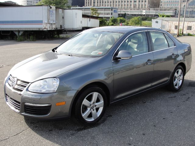 Volkswagen Jetta NAV, Panaromic Roof, Loaded Sedan