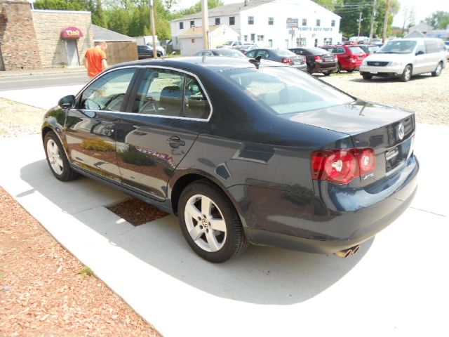 Volkswagen Jetta Sedan V/6 Sedan