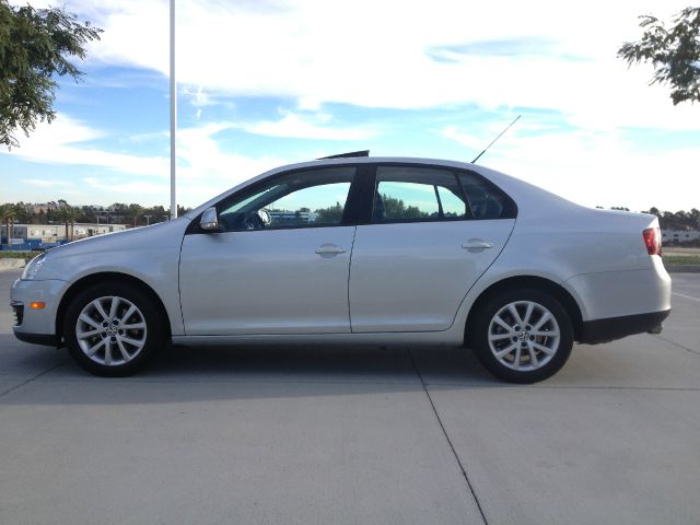 Volkswagen Jetta 2010 photo 2