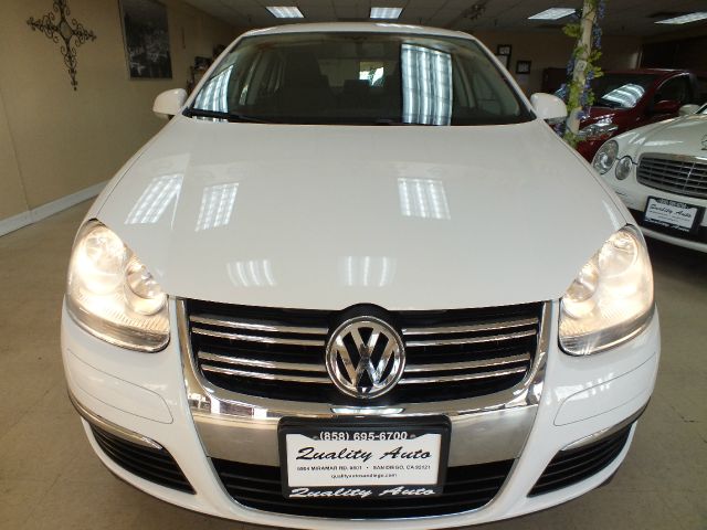 Volkswagen Jetta 2010 photo 1