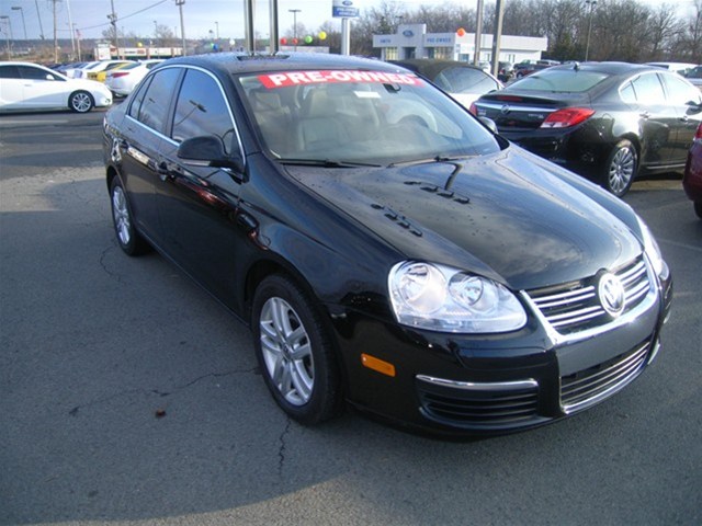 Volkswagen Jetta 2010 photo 2