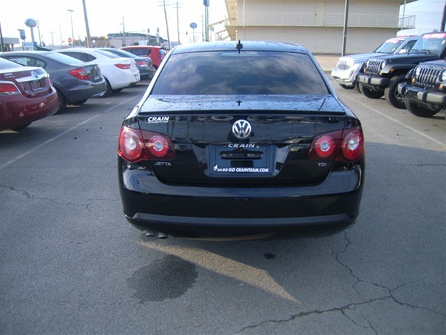 Volkswagen Jetta 2010 photo 4