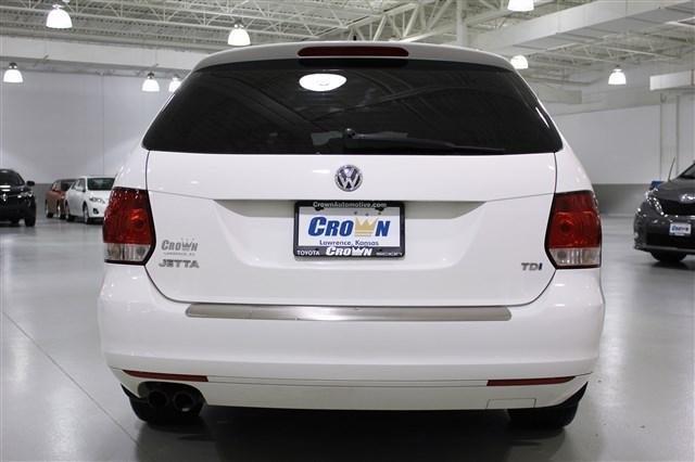 Volkswagen Jetta 2010 photo 9