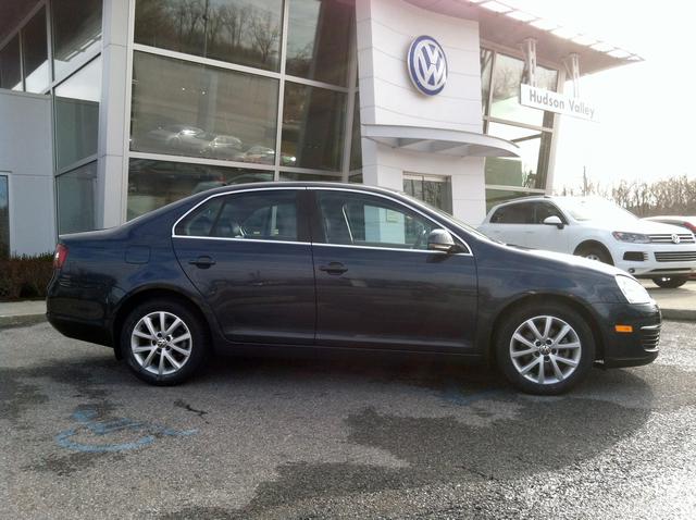 Volkswagen Jetta 2010 photo 3