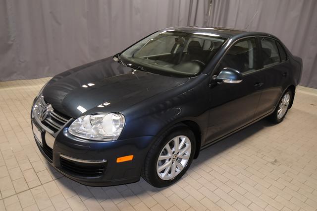 Volkswagen Jetta 2010 photo 2