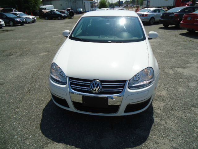 Volkswagen Jetta 2010 photo 3