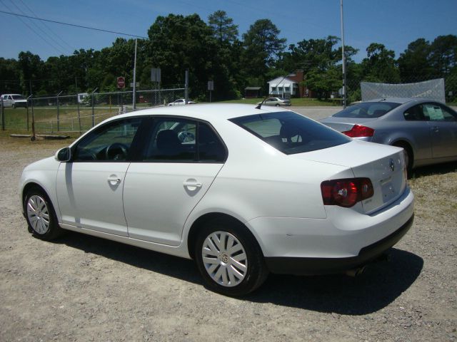 Volkswagen Jetta 2010 photo 17