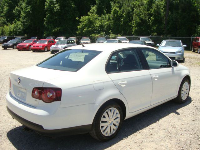 Volkswagen Jetta 2010 photo 2