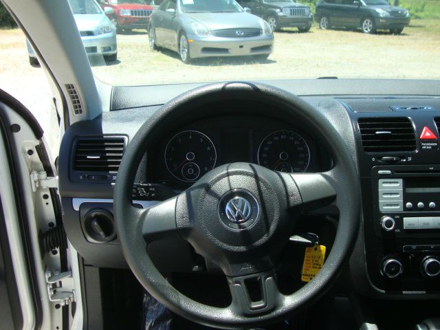 Volkswagen Jetta 2010 photo 9