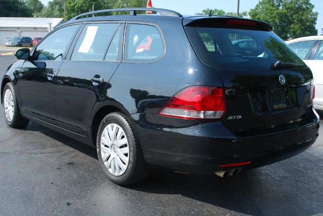 Volkswagen Jetta 2010 photo 1