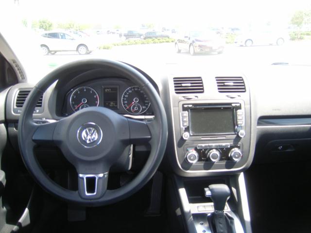 Volkswagen Jetta 2010 photo 4