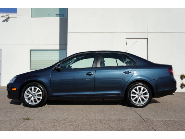 Volkswagen Jetta 2010 photo 1