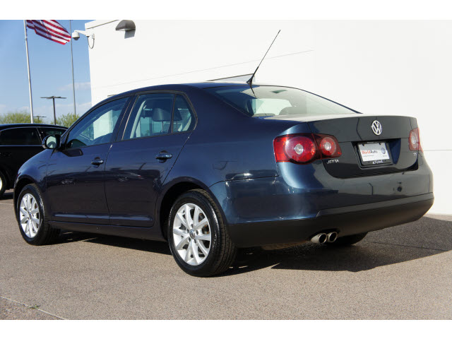 Volkswagen Jetta 2010 photo 2