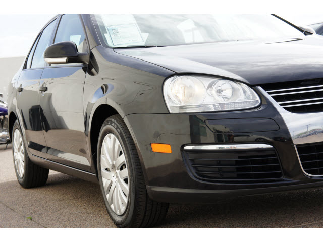 Volkswagen Jetta 2010 photo 1