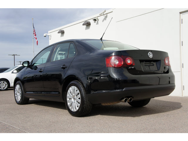 Volkswagen Jetta 2010 photo 3