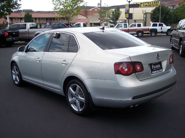 Volkswagen Jetta 2010 photo 1