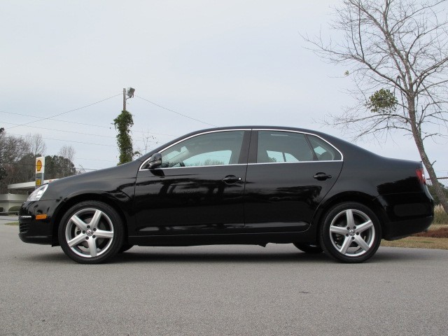 Volkswagen Jetta 2010 photo 1