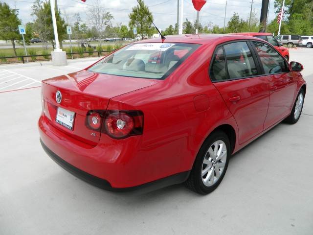 Volkswagen Jetta 2010 photo 4