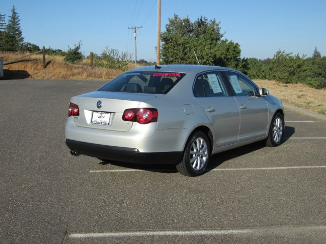 Volkswagen Jetta Supercharged Notchback Sedan