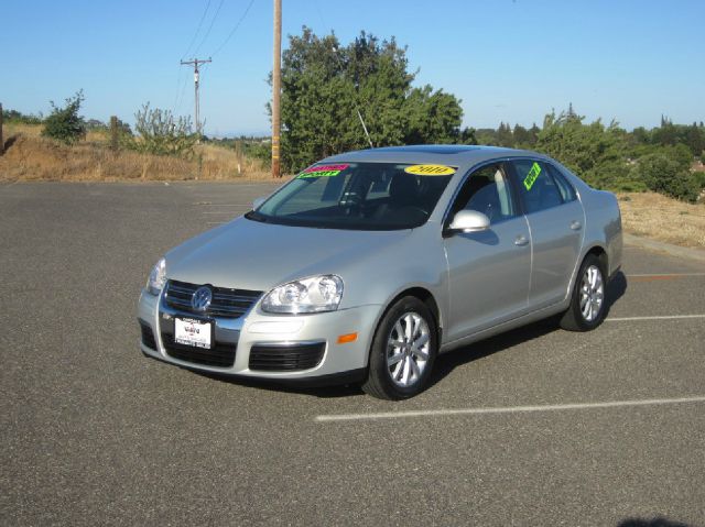 Volkswagen Jetta 2010 photo 3