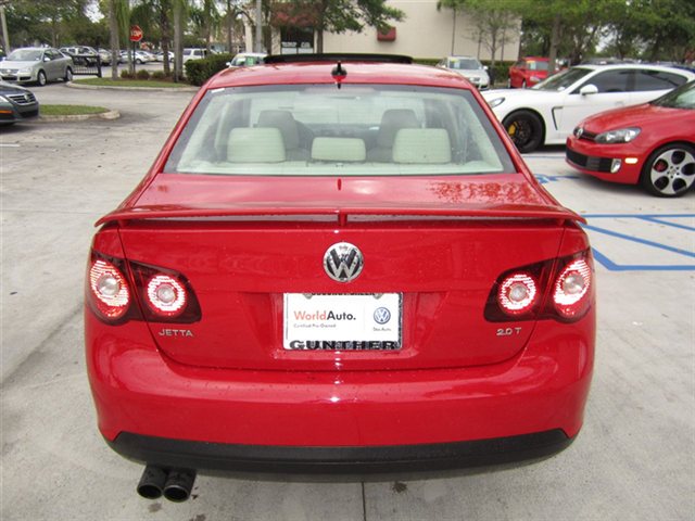 Volkswagen Jetta 2010 photo 1