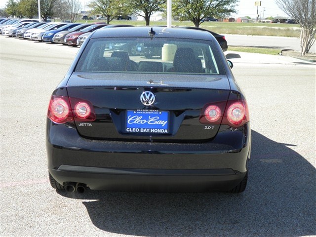 Volkswagen Jetta 2010 photo 2