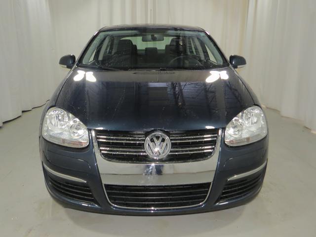 Volkswagen Jetta 2010 photo 3