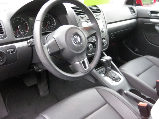 Volkswagen Jetta 2010 photo 0