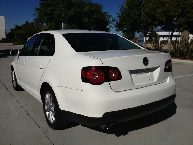 Volkswagen Jetta 2007 Mazda Mazda3 S Sedan