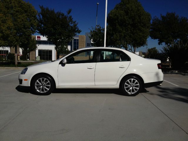 Volkswagen Jetta 2010 photo 1