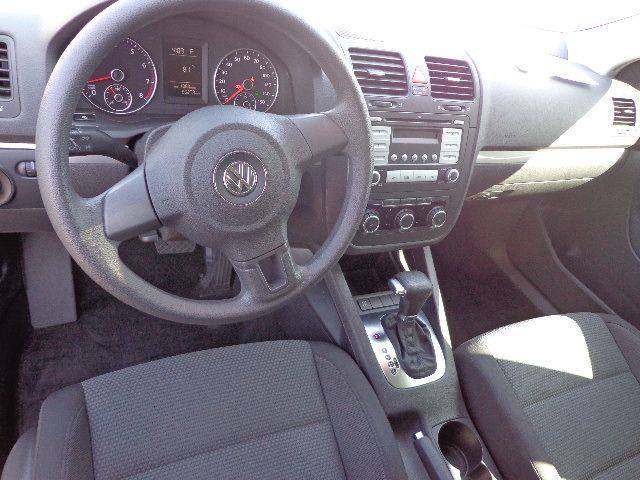 Volkswagen Jetta 2010 photo 3