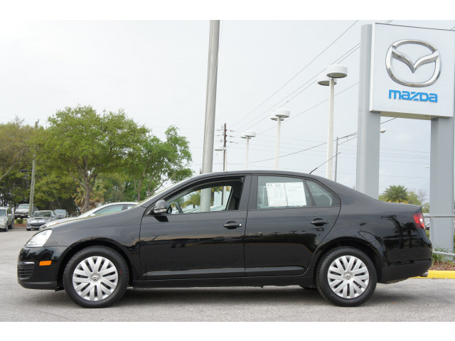 Volkswagen Jetta 2010 photo 2