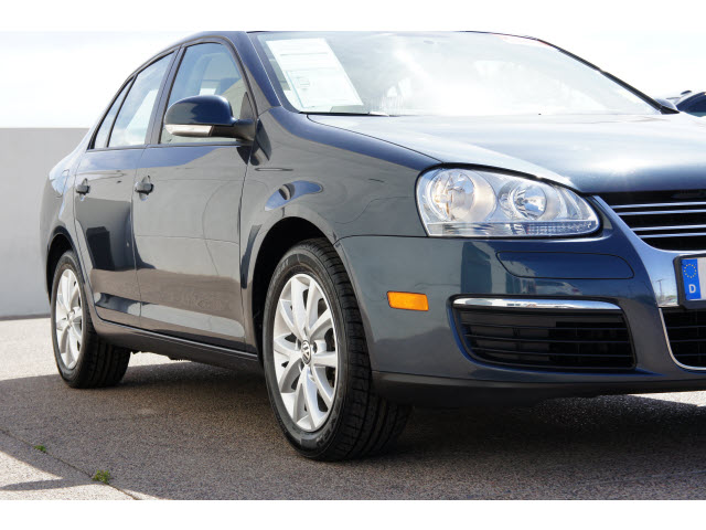 Volkswagen Jetta 2010 photo 2