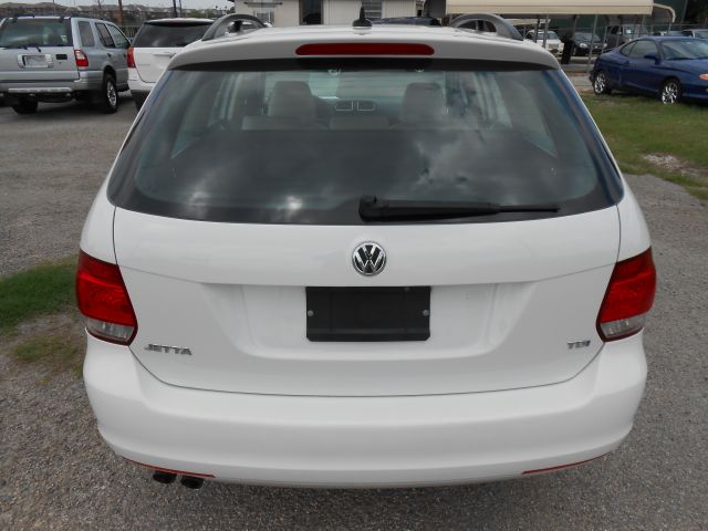 Volkswagen Jetta 2010 photo 1