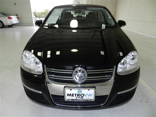 Volkswagen Jetta 2010 photo 3