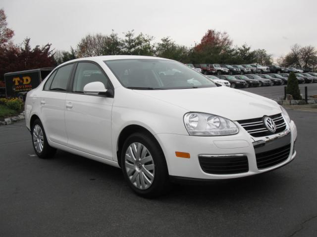 Volkswagen Jetta 2010 photo 1