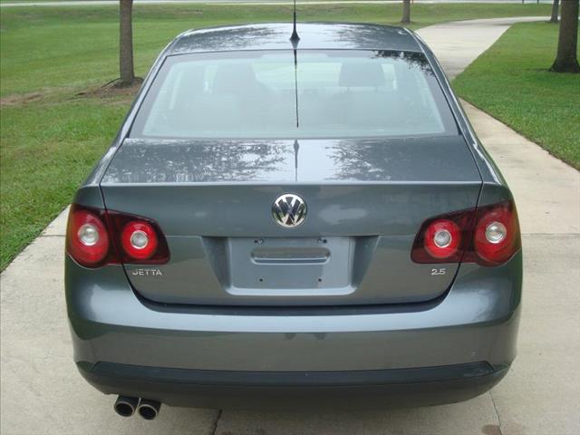 Volkswagen Jetta 2010 photo 3