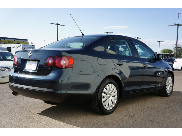 Volkswagen Jetta 2010 photo 4