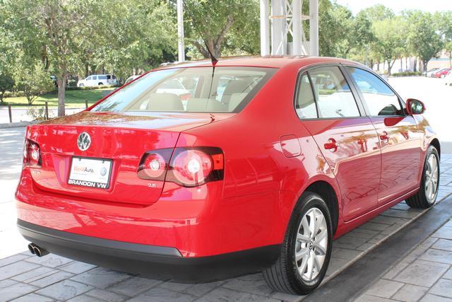 Volkswagen Jetta 2010 photo 1