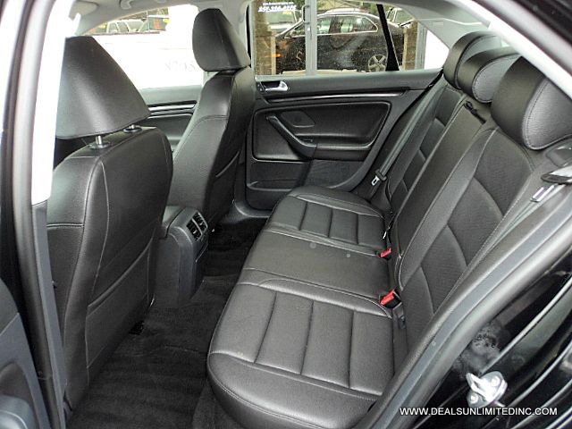 Volkswagen Jetta 2010 photo 4