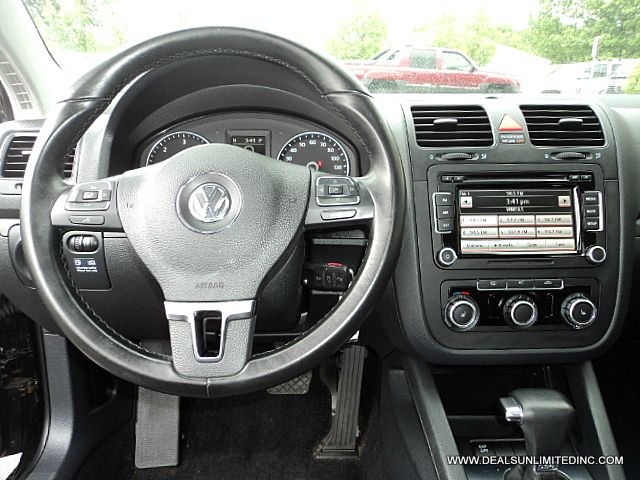 Volkswagen Jetta 2010 photo 8