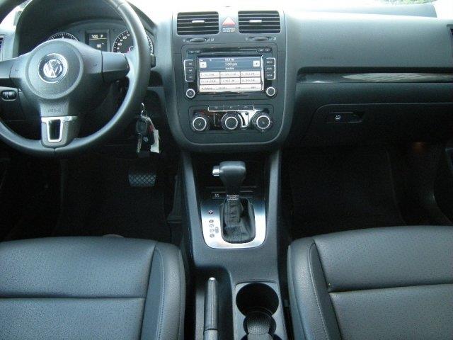 Volkswagen Jetta 2010 photo 10