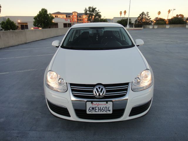 Volkswagen Jetta 2010 photo 4