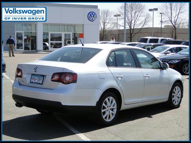 Volkswagen Jetta 2010 photo 1