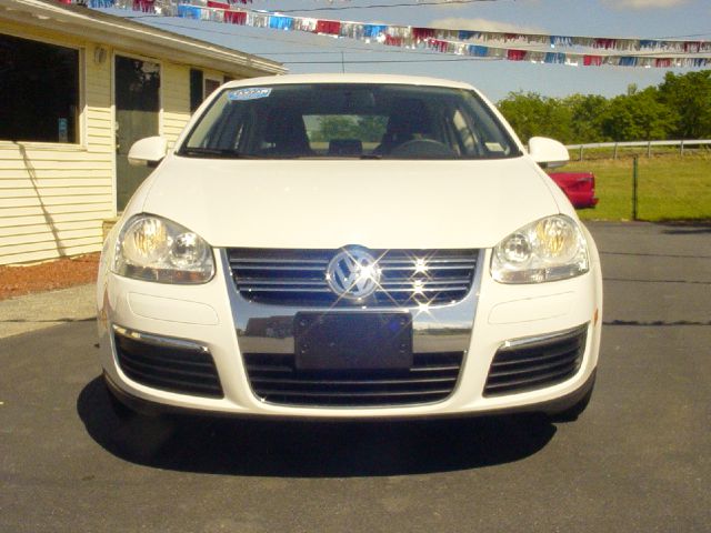 Volkswagen Jetta 2010 photo 2