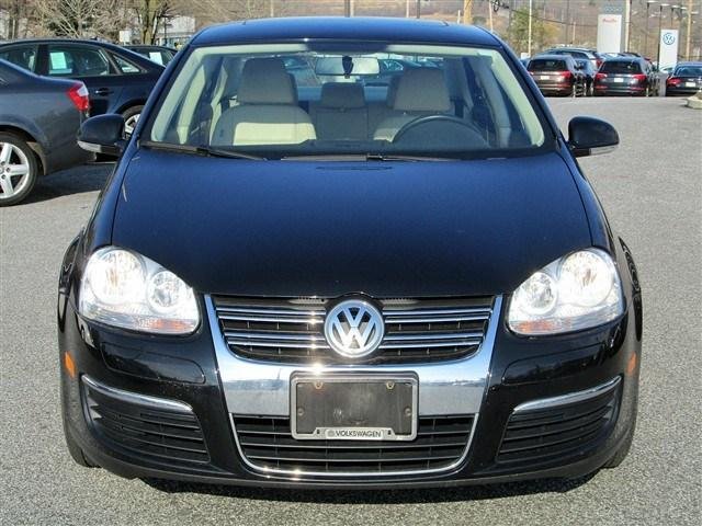 Volkswagen Jetta 2010 photo 3