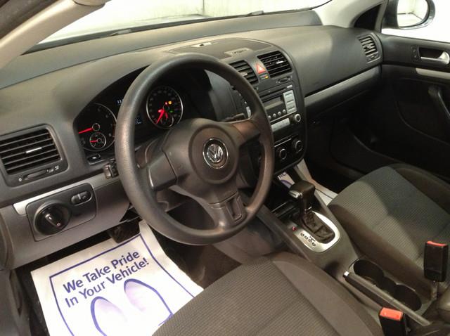 Volkswagen Jetta 2010 photo 3